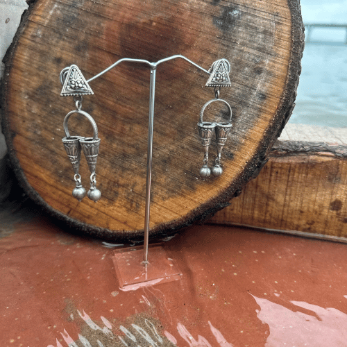 Triangle Vintage Warrior Dangler