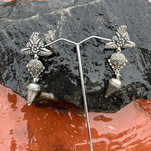 Floral Cone Dangler
