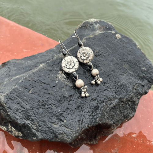 Black Onyx Floral Dangler Earring