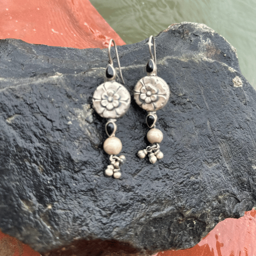 Black Onyx Floral Dangler Earring