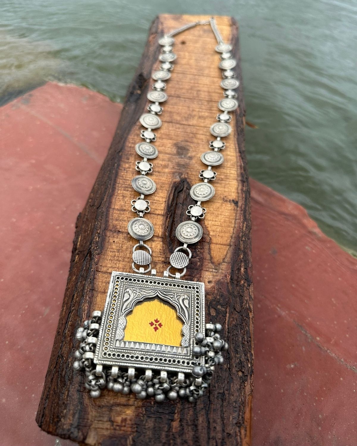 Yellow Mirror Painting Chain