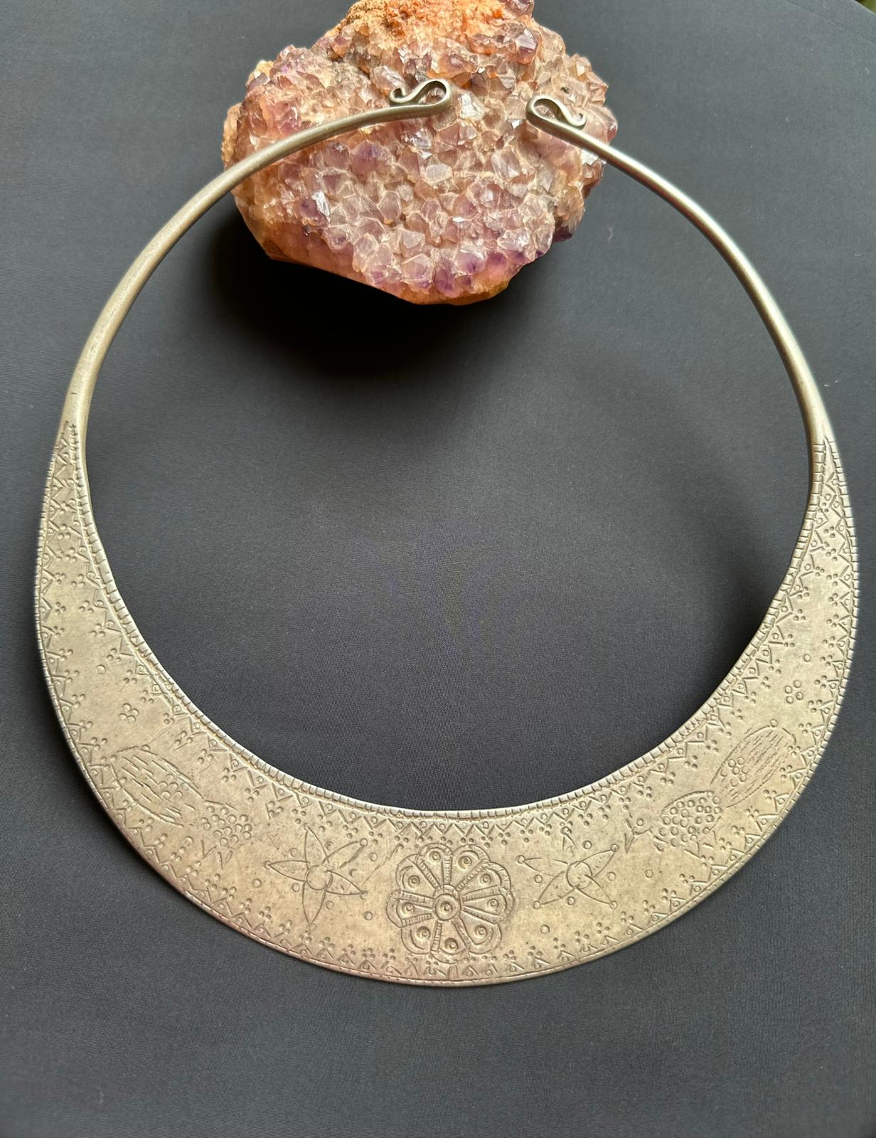 Tribal engraved vintage Hasli