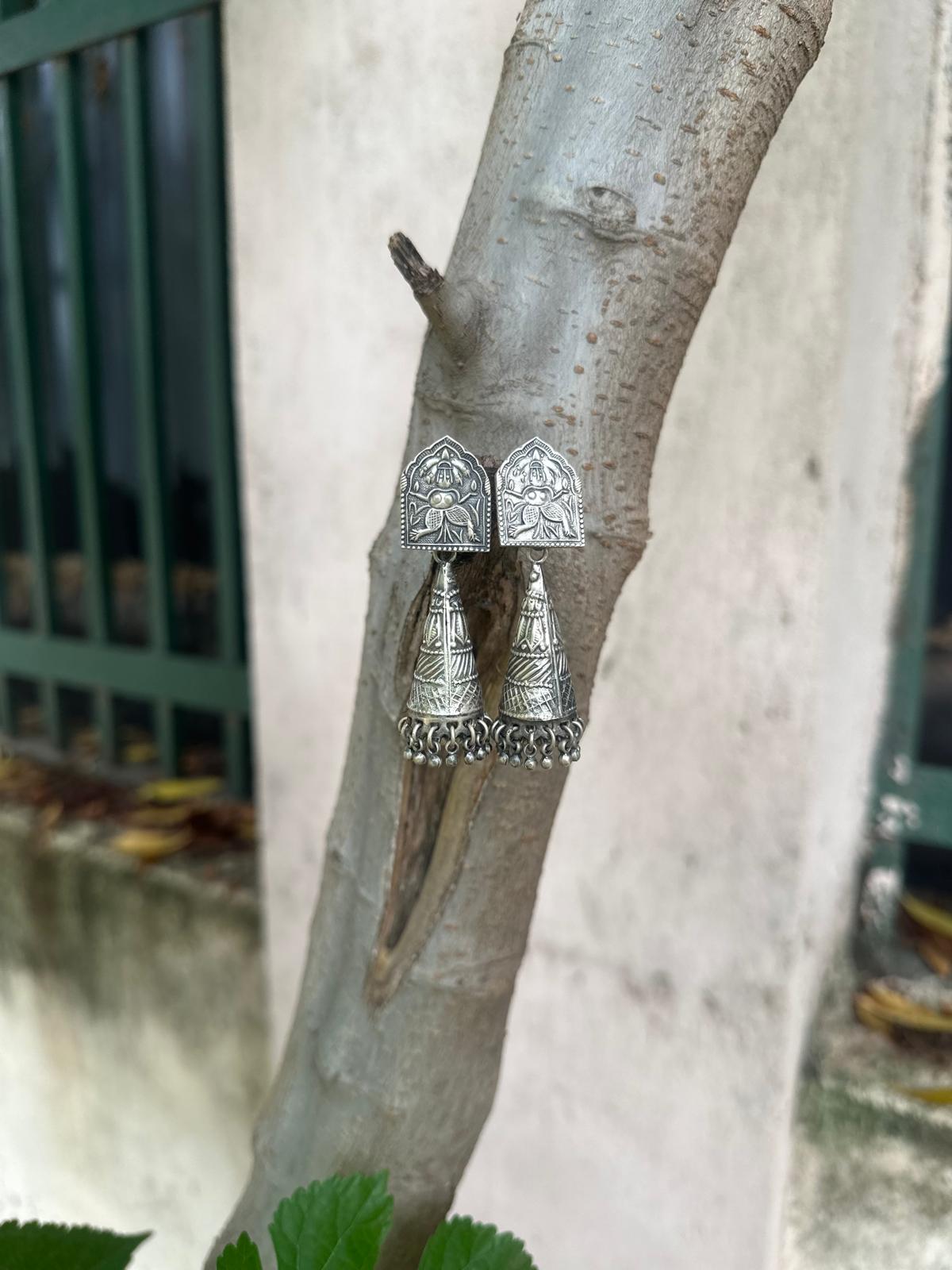 Maa Durga Motif Silver Jhumka