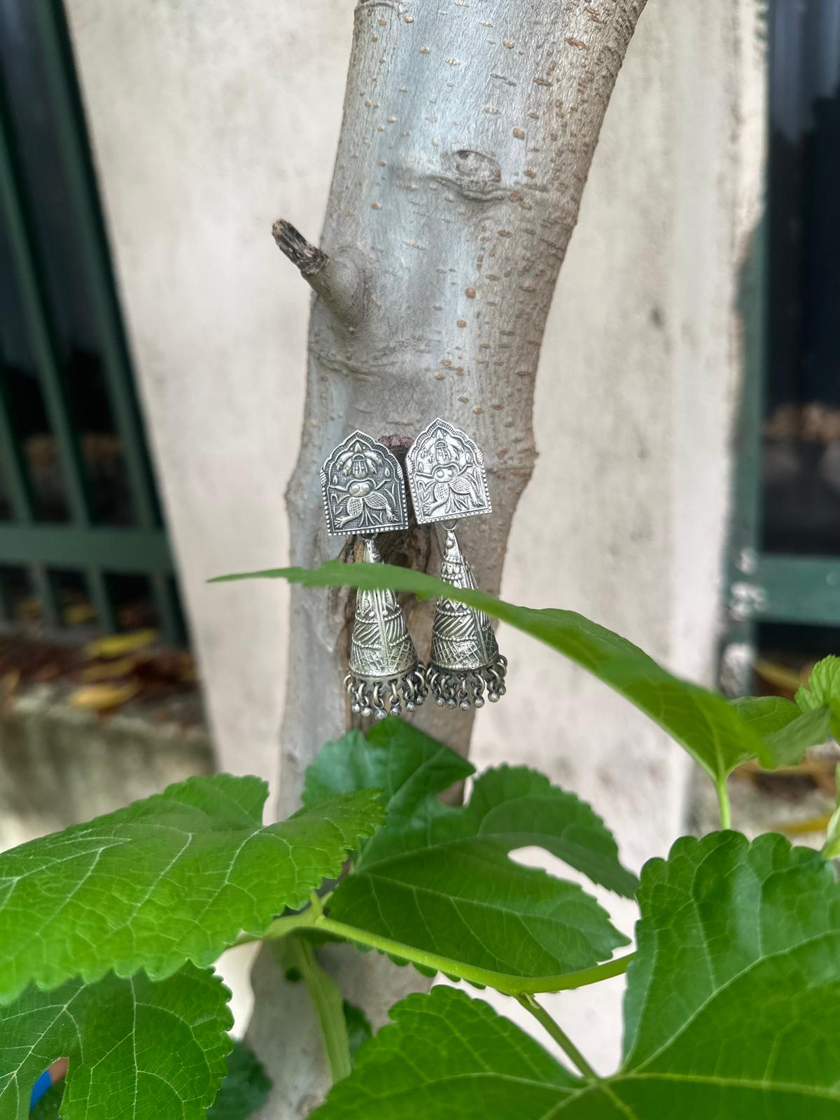 Maa Durga Motif Silver Jhumka