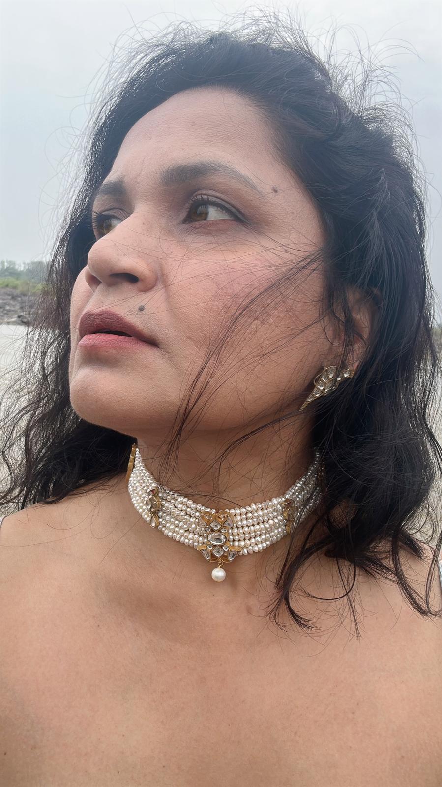 Kundan With Pearl Chokar