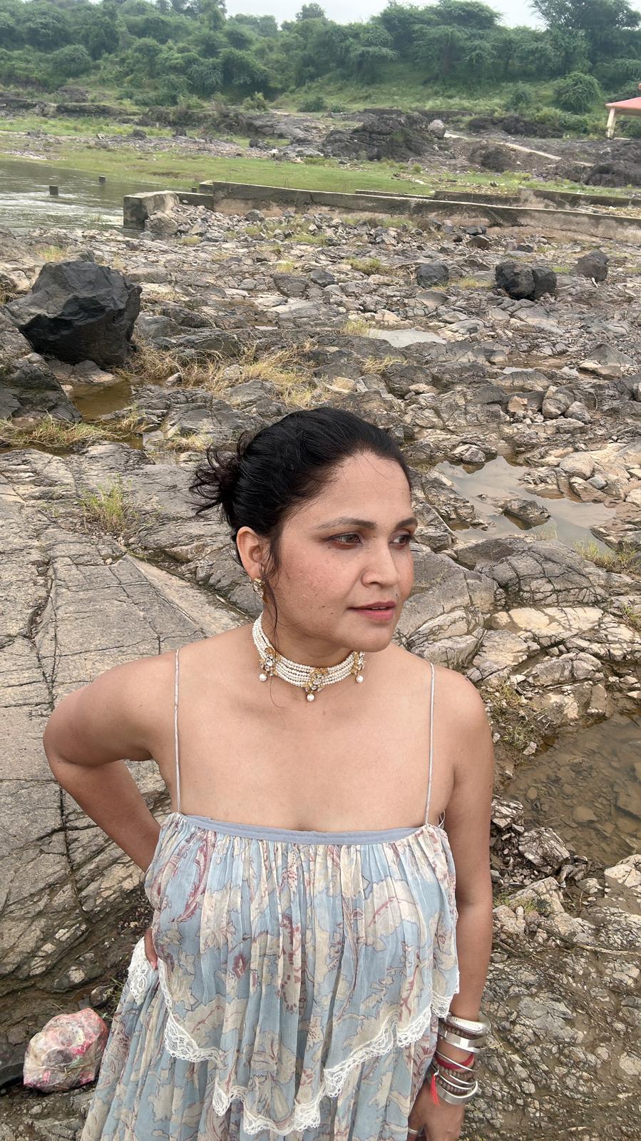 Kundan With Pearl Chokar