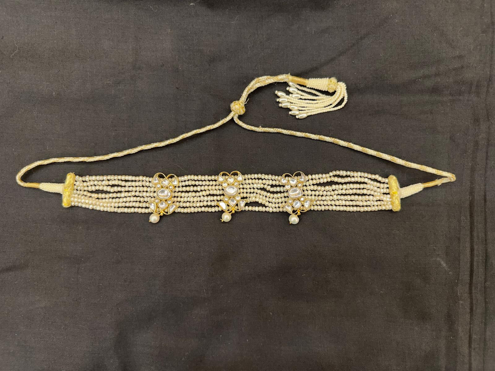 Kundan With Pearl Chokar