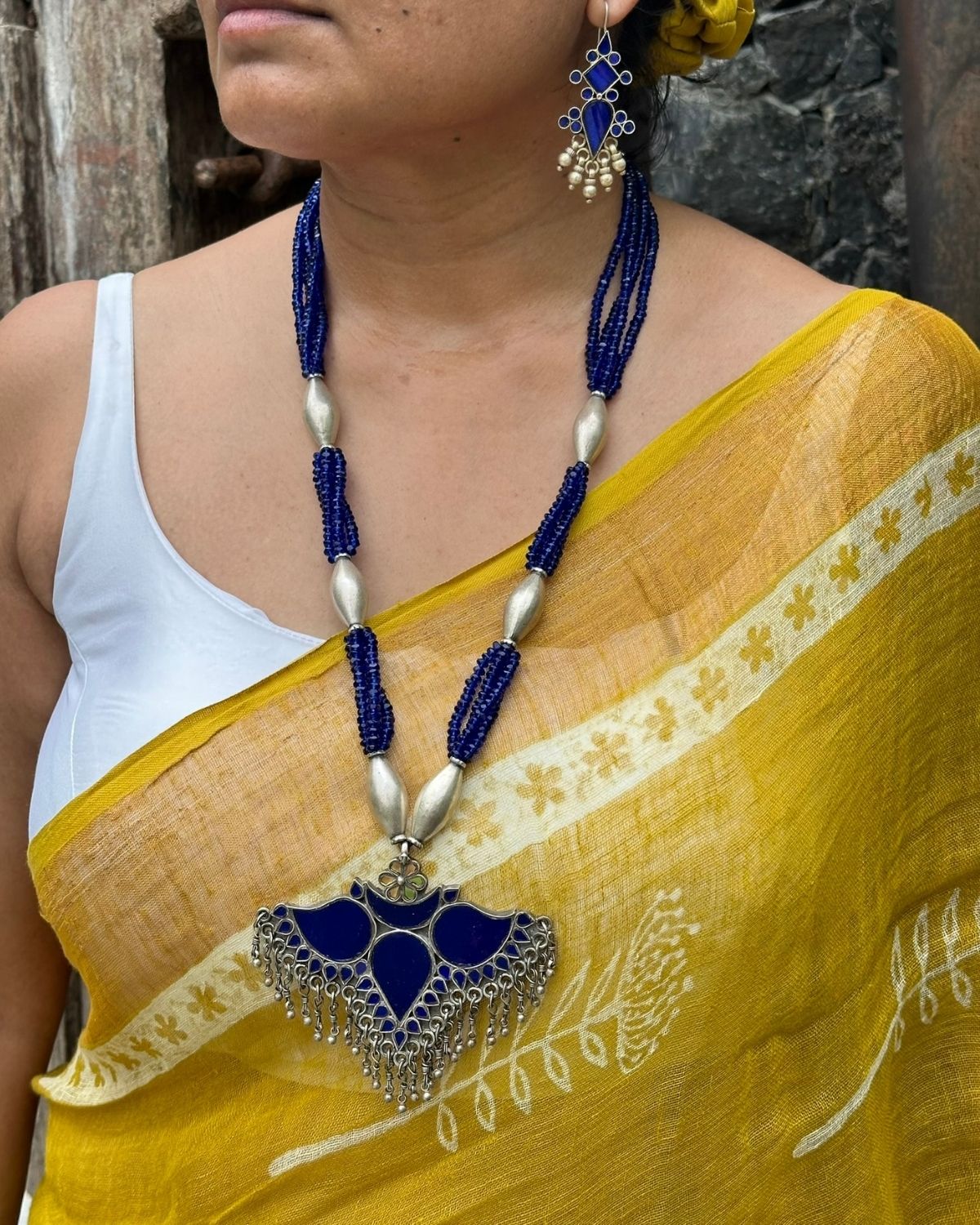 Blue Mirror Necklace with Dholki Beads